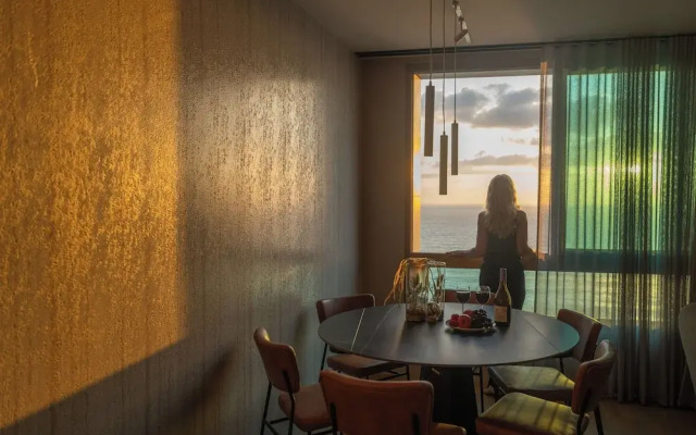 Panoramic Sea View Luxury Suite