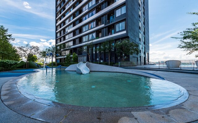 Dream City By Himmel