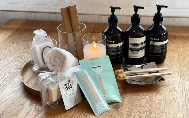 PETALS TOKYO - Floating Hotel