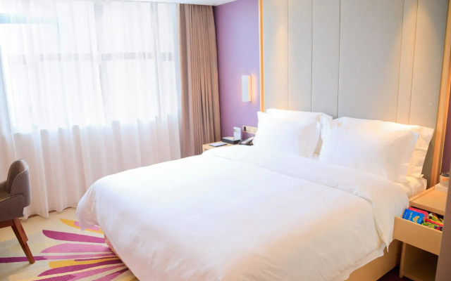 Lavande Hotel Shenzhen Shajing Houting Metro Station