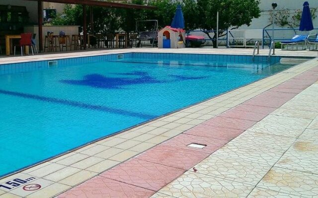 MAOURIS