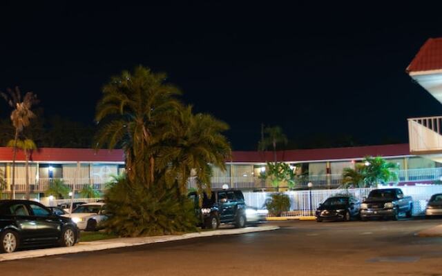 Days Inn and Suites St Pete Clearwater