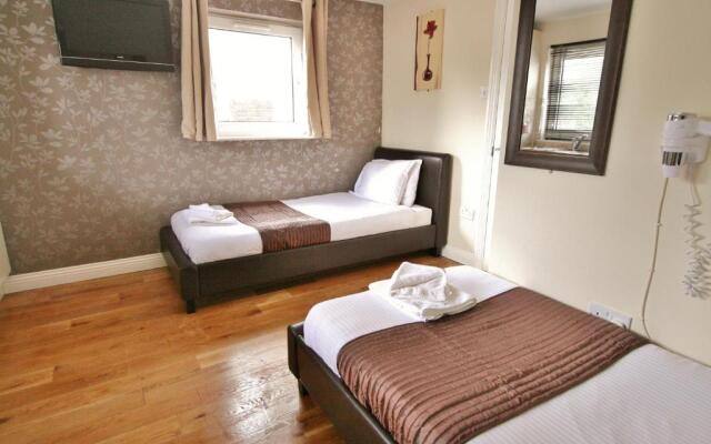 Central Studios Gloucester Road by Rooms Booked - Free Parking