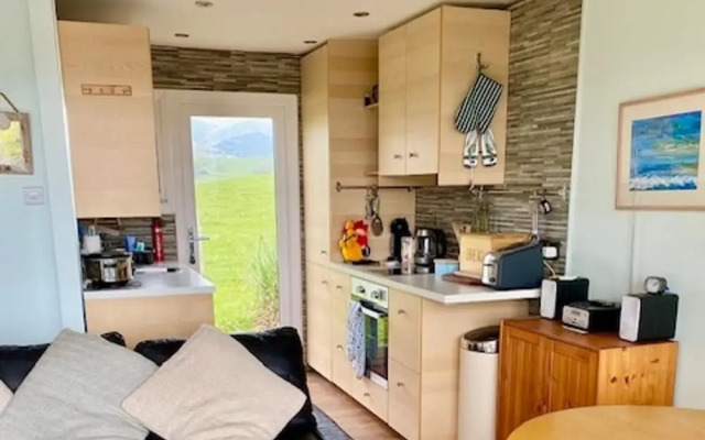 Snowdonia 1-bed Chalet, Sleeps 2, Stunning Views