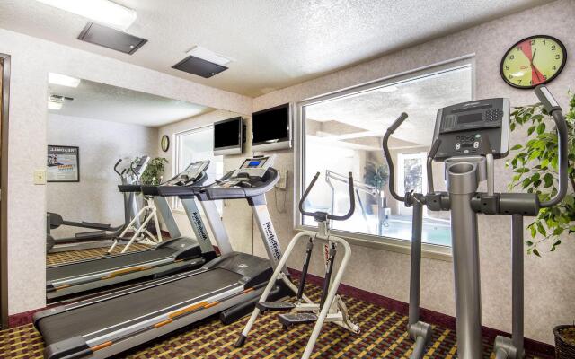 Comfort Inn Lathrop - Stockton Airport