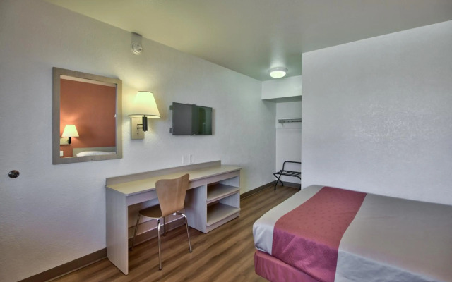Motel 6 Youngtown, AZ - Phoenix - Sun City
