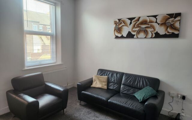 Inviting 3-bed House in Newcastle Upon Tyne