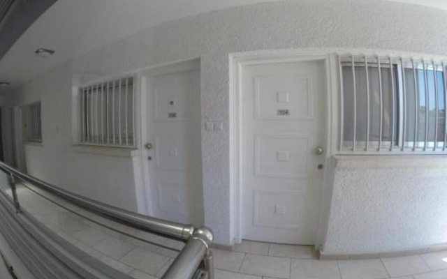 Les Palmiers Petrou Apartments