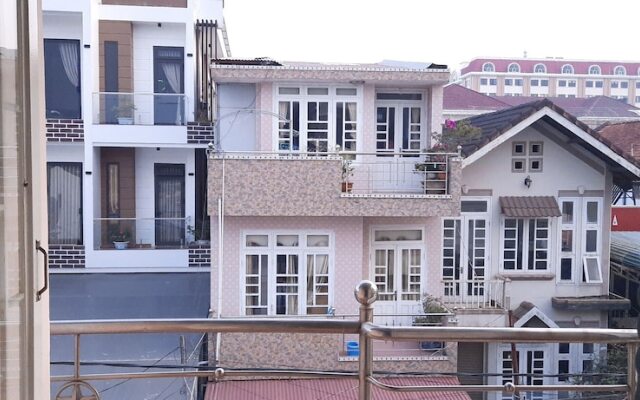 Tara House