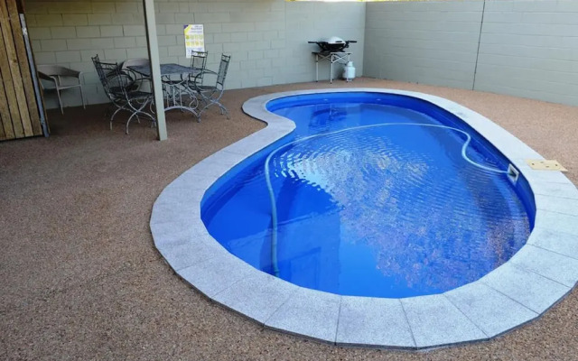 Welcome Home Motel and Apartments