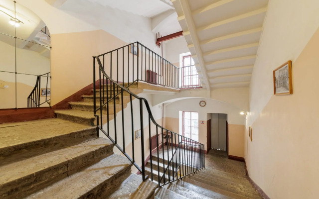 Dere Apartments (Дере Апартментс) на улице Большая Московская 9