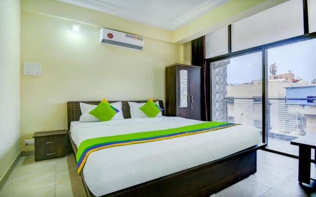 Treebo Sayaji Residency