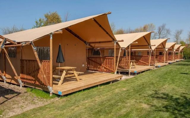 Nice Safari Tent With Bathroom, at Hunebedcentrum
