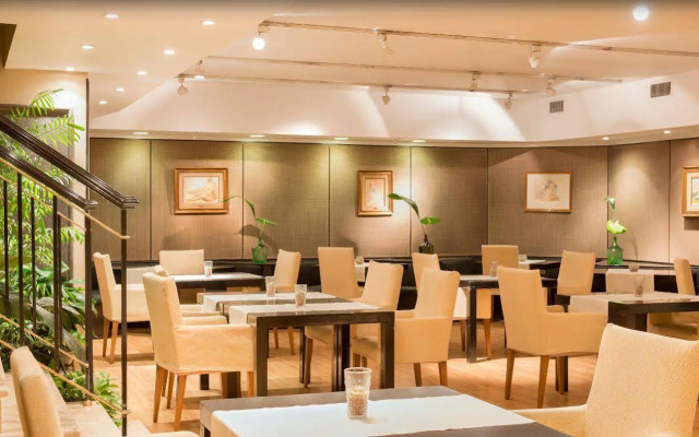 Loi Suites Recoleta Hotel