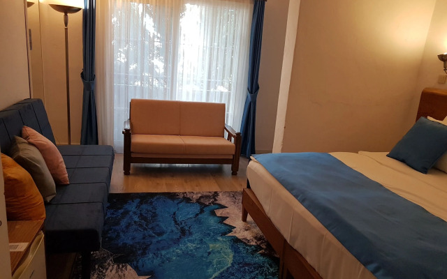 Alaçatı Otel Rebetiko