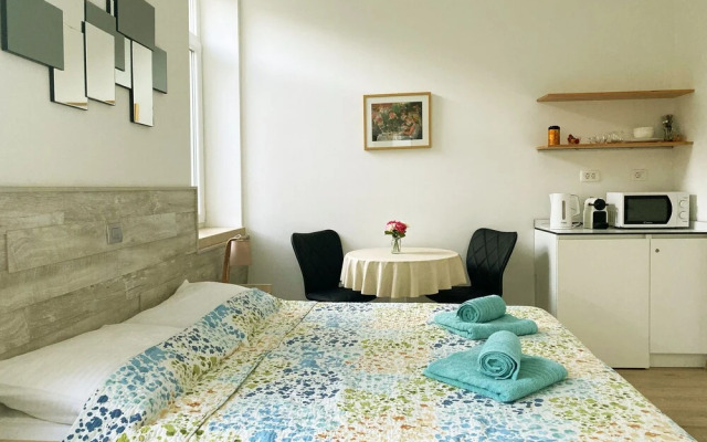 En-suite Iris on Rokova Street
