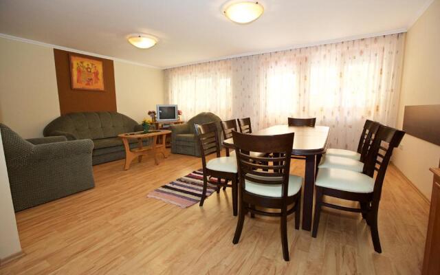 Zoli Apartmanok-Bródy 51-53