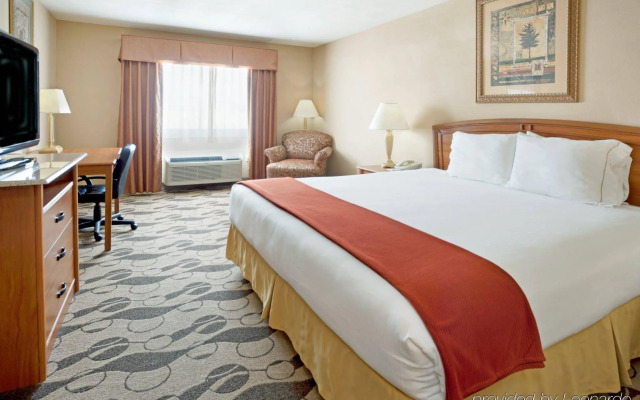 Holiday Inn Express Hotel & Suites Elgin