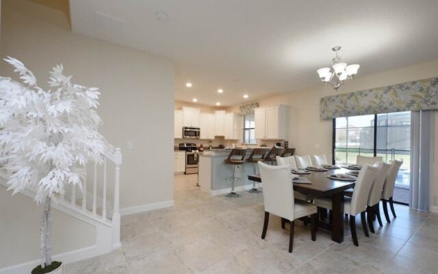 6 bedrooms home at Champions Gate