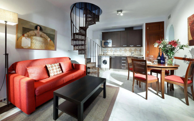 Apartamentos Patios De Alcántara