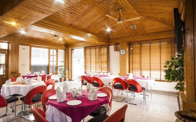 Hotel Aangan Regency by OYO Rooms