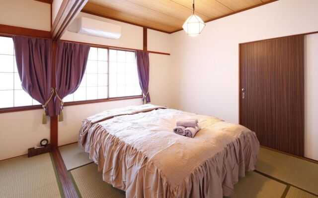 Kanazawa Higashiyama Chaco