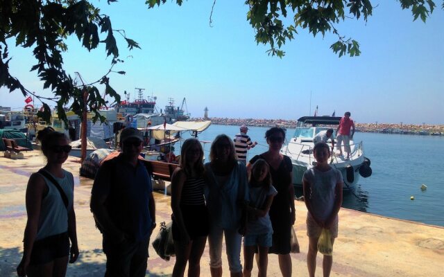 Hotel Oiki Beach Camp