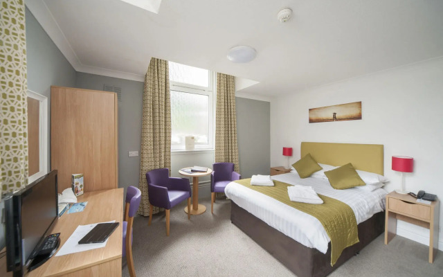 The Carlton Hotel