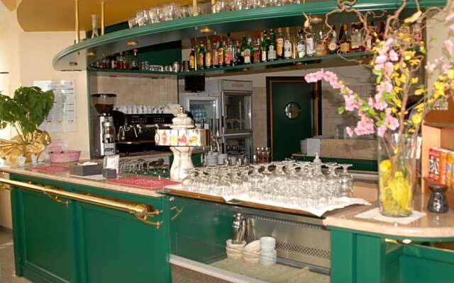 Gran Delta Hotel