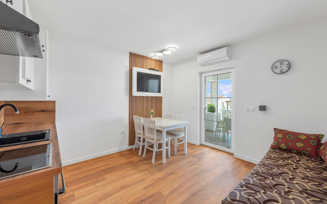 Superior Apartment Tania 6