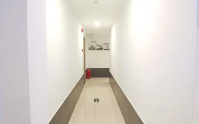 Barbile E-sports Hotel