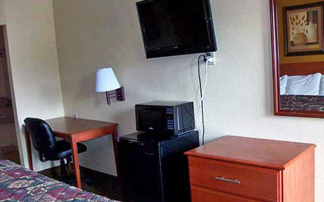 Motel 6 Macon West