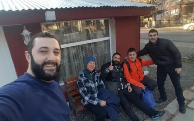 Riverside Hostel Borjomi