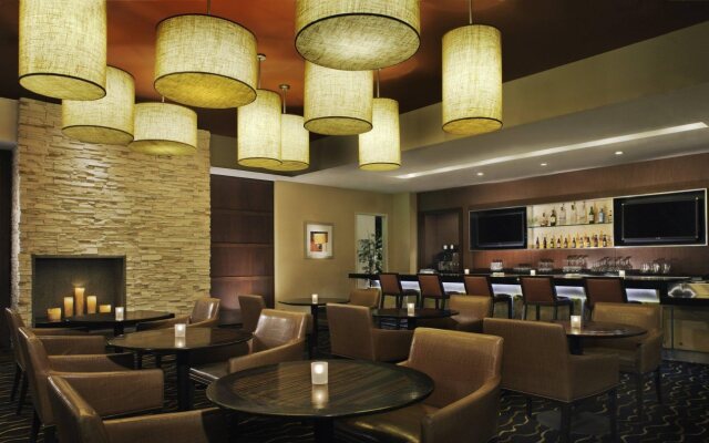 Courtyard by Marriott Los Angeles - Sherman Oaks