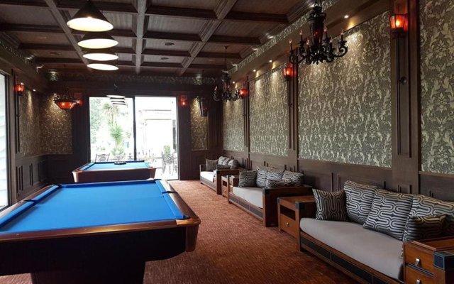 Luxury Oasis Apartment
