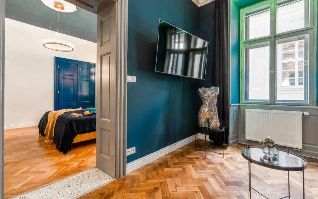 Charles Bridge Suite by Riverside