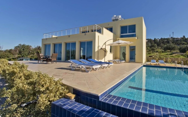 Villa Sunny by Amy Villas