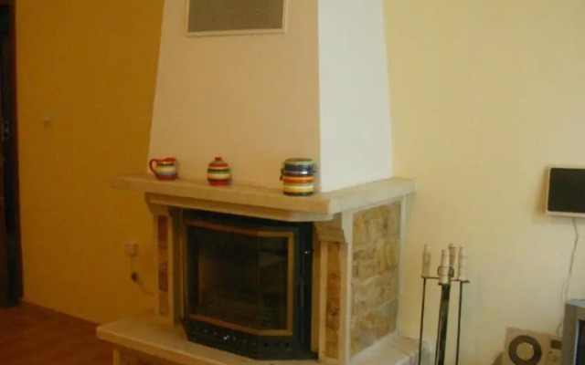 The Castle Complex - Apartment 401