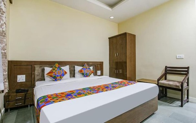 Fabhotel Silver Inn I