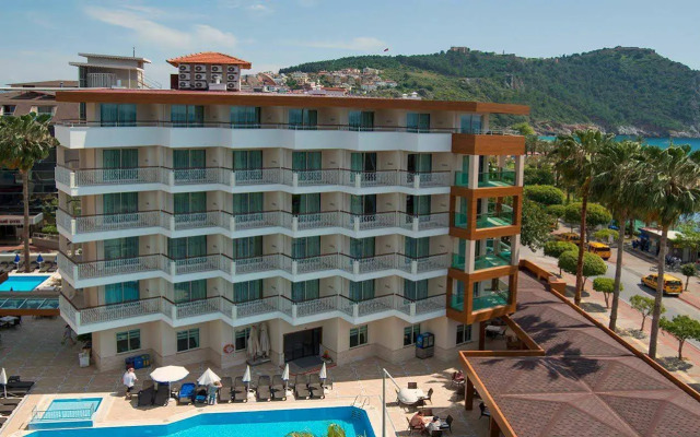 Riviera Hotel & Spa