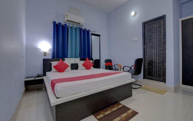 OYO 18839 Dhanraj Residency