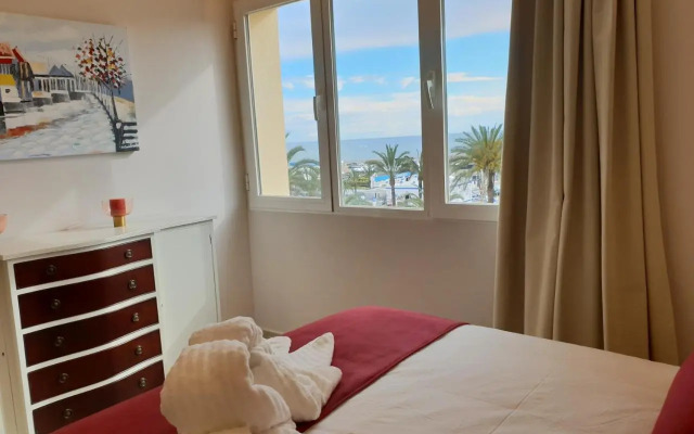 Fantastic Apartment In Front Of The Sea & Marina