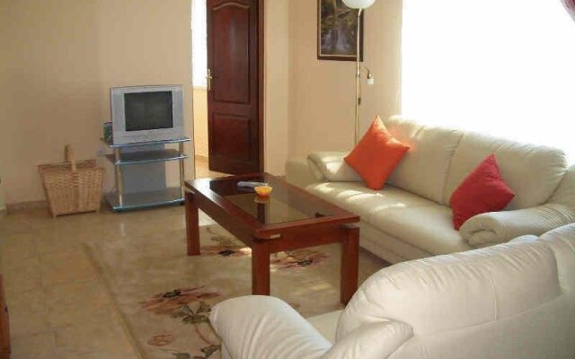 River Lodge Hotel