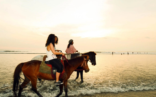 Club Bali Family Suites @Legian Beach