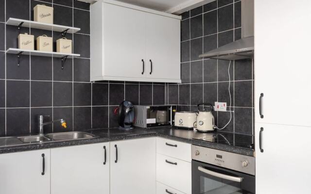 Stunning 2BR Flat Near Burgess Park W/garden