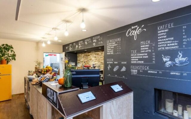 Hyve Hotel Basel - Hostel