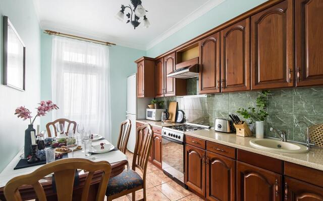 GMApartments (ДжиЭмАпартментс) на улице Тверская 4