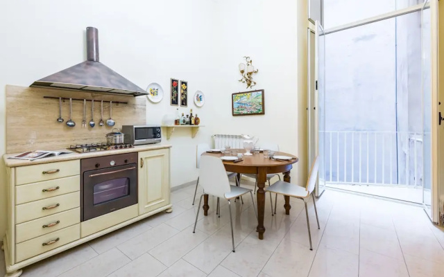 Homely City Apartment by Wonderful Italy