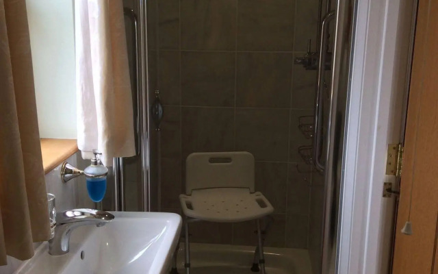 Orchard Manor - Guest house