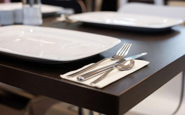 Отель Premier Inn Hannover City University hotel